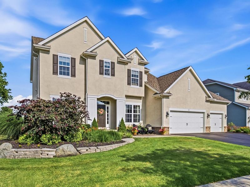 1001 Ballater Drive, Delaware, OH 43015 Photo 2