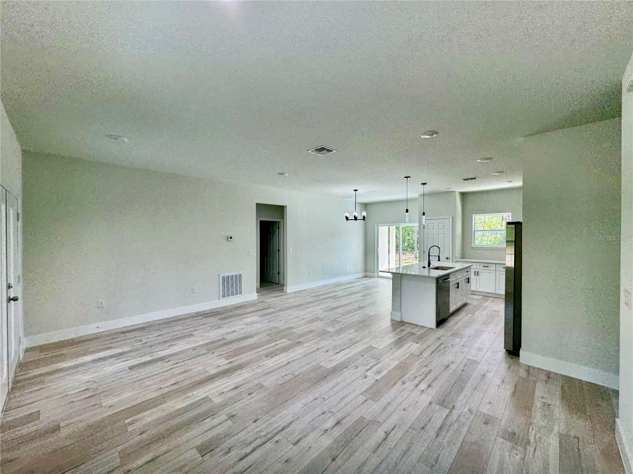 1458 W Landmark Drive , Citrus Springs, FL 34434 Photo