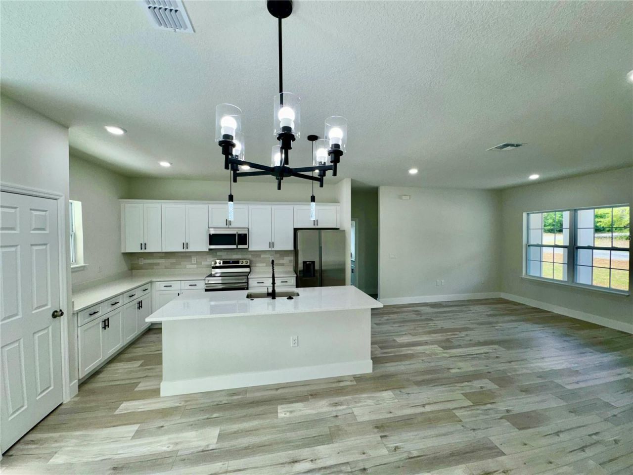 1458 W Landmark Drive , Citrus Springs, FL 34434 Photo