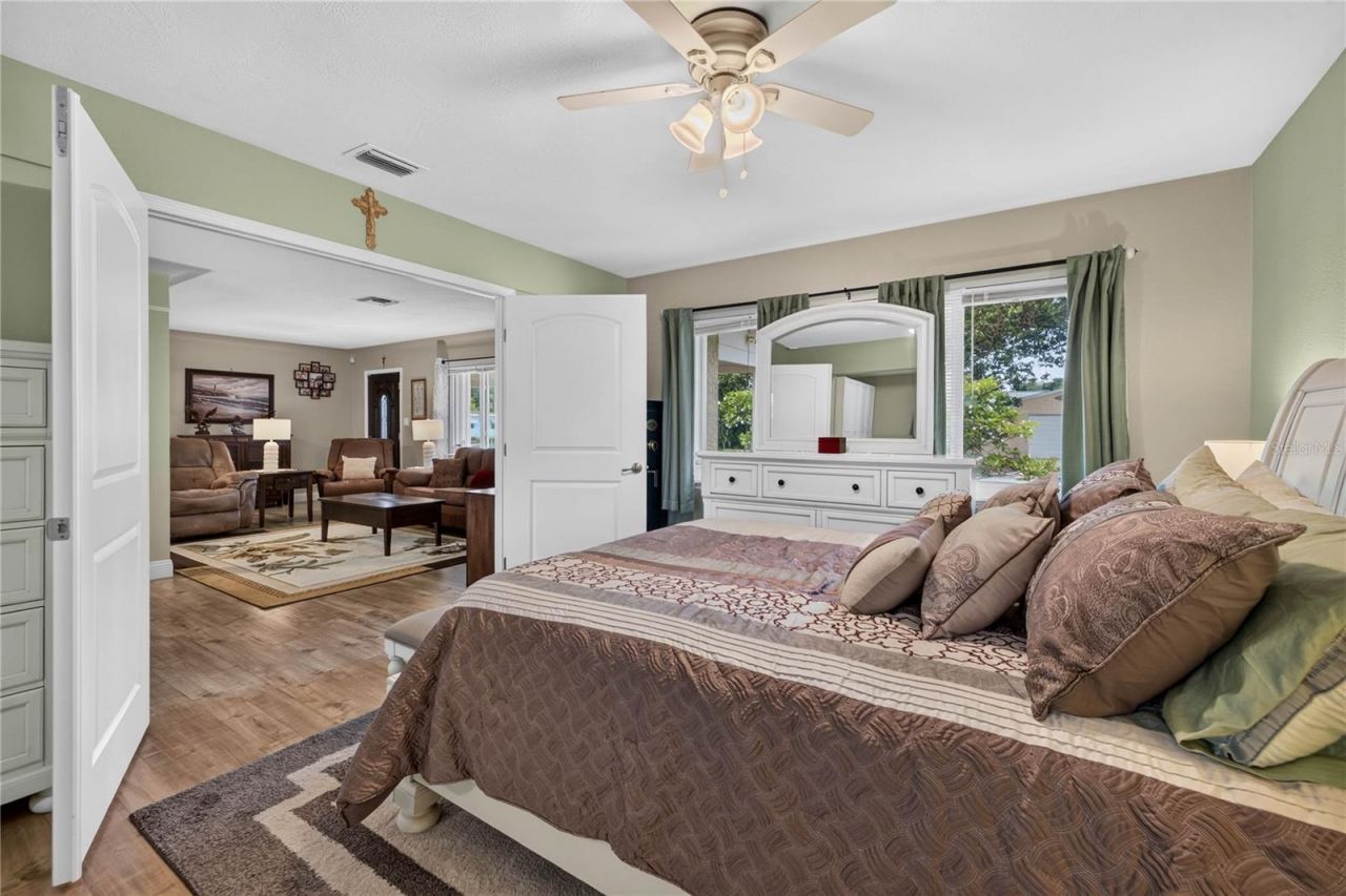 249 54th Street N, Saint Petersburg, FL 33710 Photo