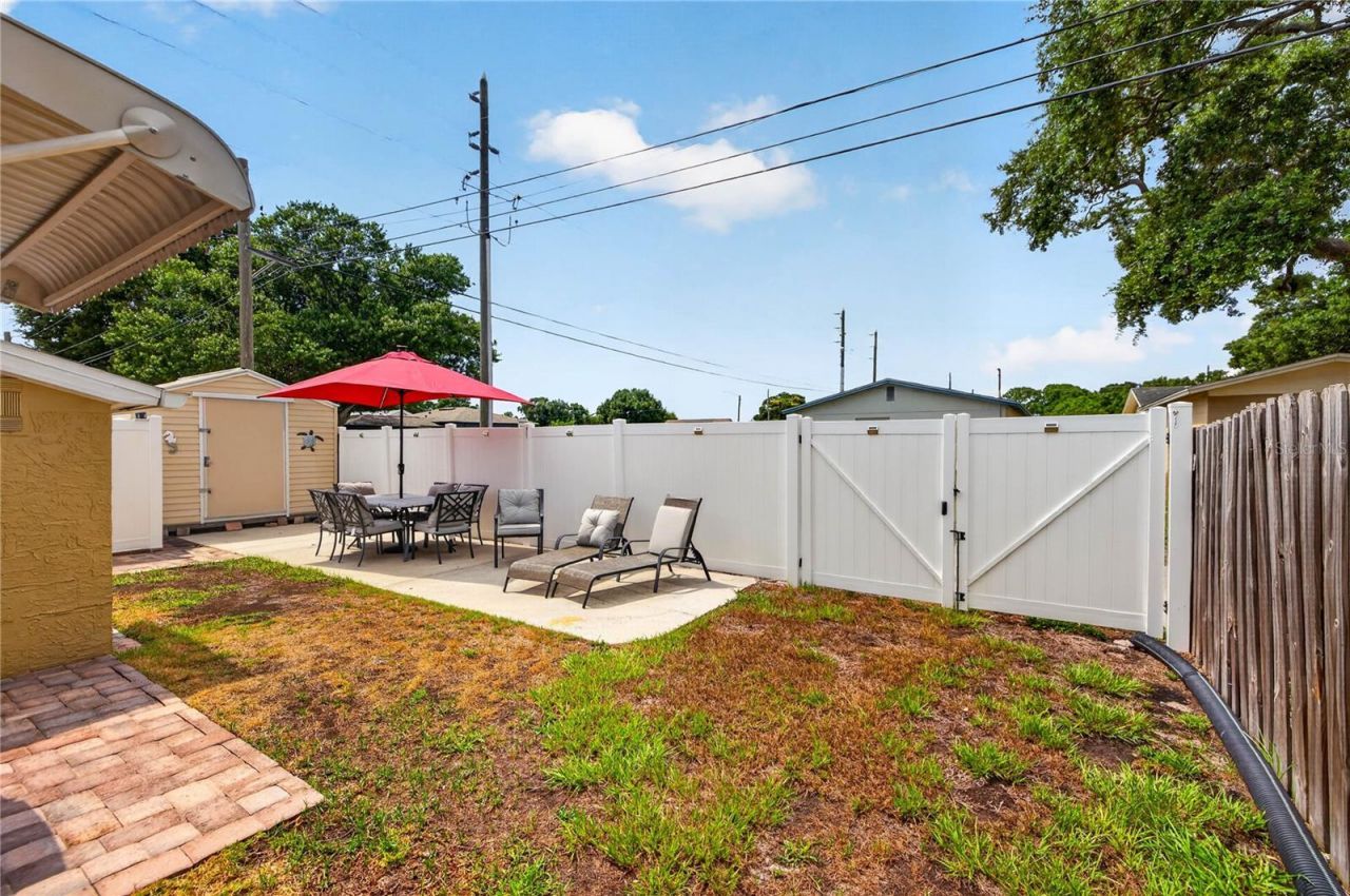 249 54th Street N, Saint Petersburg, FL 33710 Photo