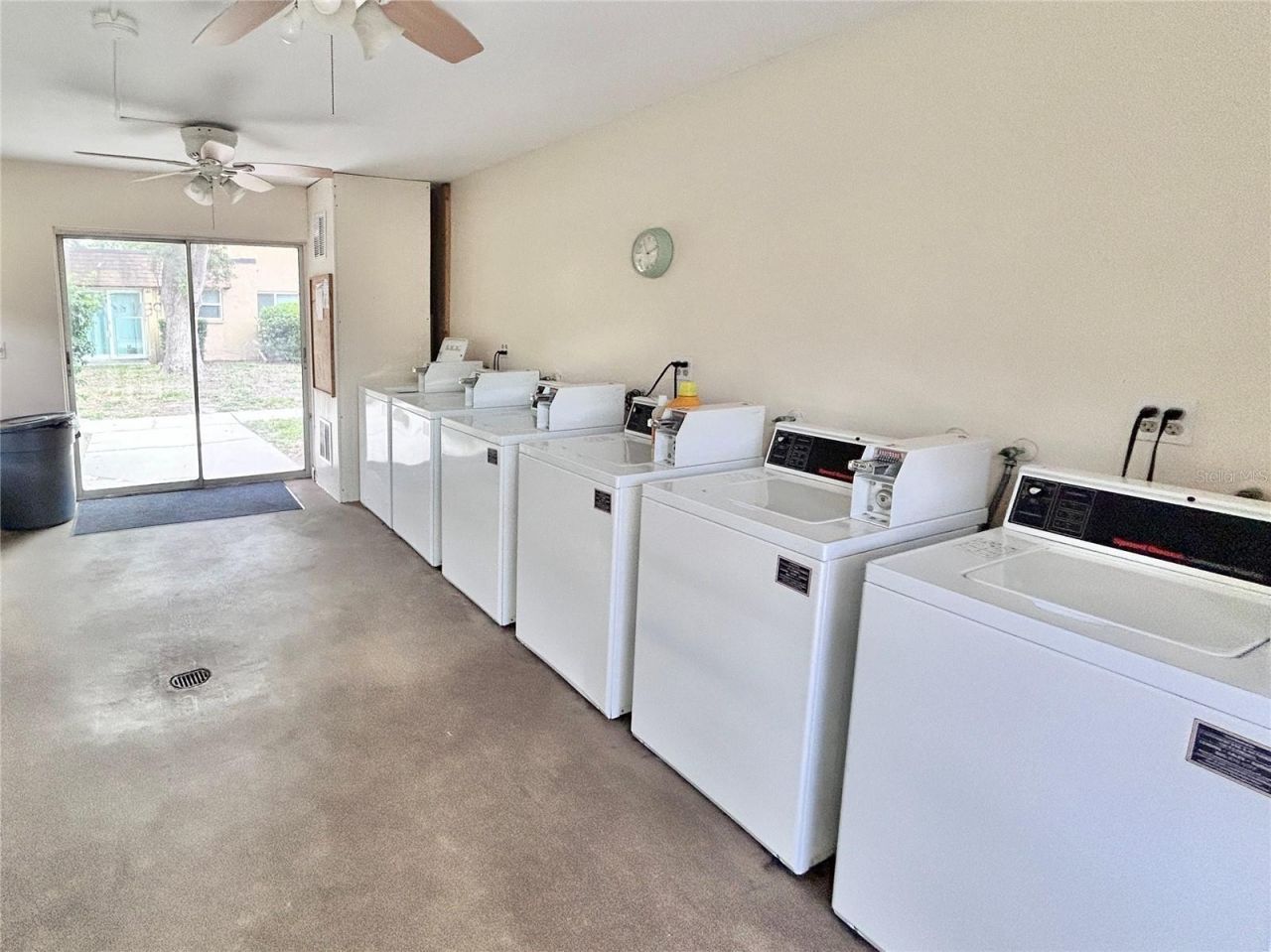 4455 38th Terrace N, Unit B16, Saint Petersburg, FL 33714 Photo