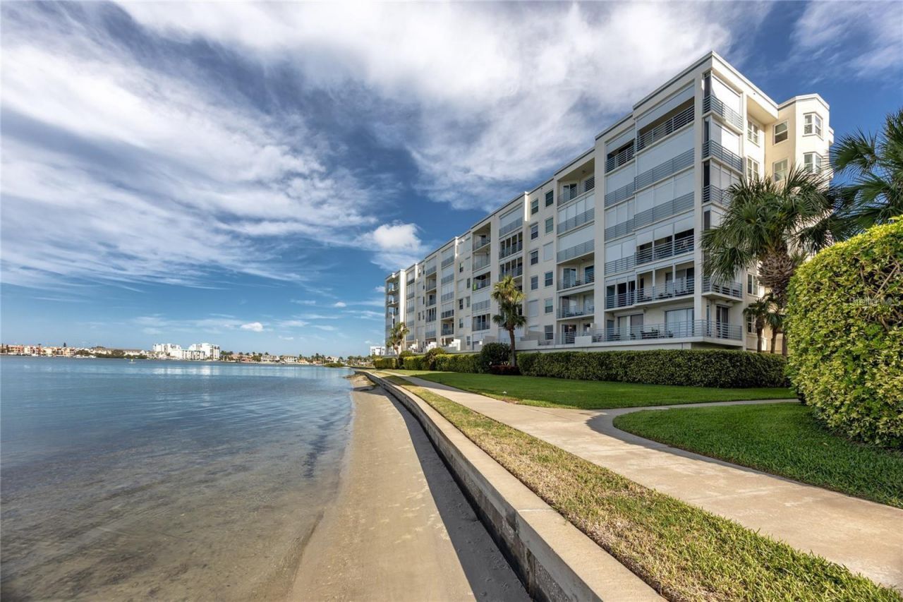 7984 Sailboat Key Boulevard S, Unit 306, South Pasadena, FL 33707 Photo