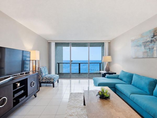 450 S GULFVIEW BOULEVARD , Unit 705, CLEARWATER BEACH, FL 33767