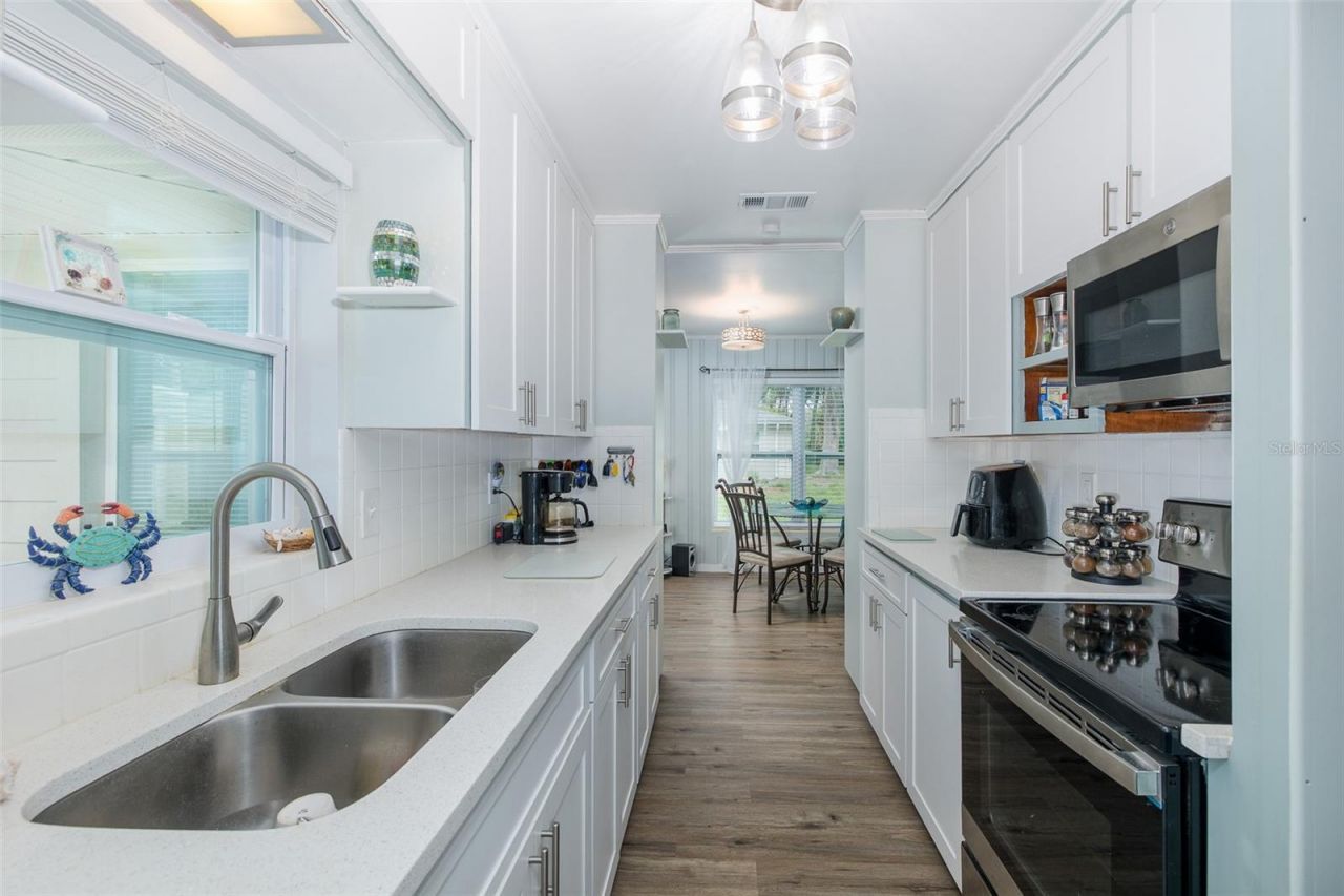 5708 Homecrest Road , New Port Richey, FL 34652 Photo