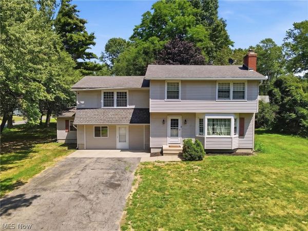 1941 Bathgate Avenue , Madison, OH 44057