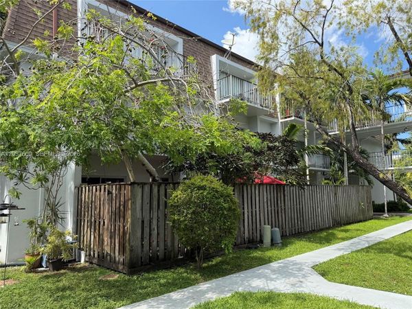 9621 SW 77th Ave , Unit 101B, Miami, FL 33156