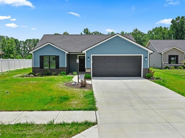 860 Lagonda Trail, Fort Wayne, IN 46818