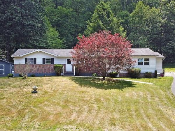 84 TURNPIKE ROAD , ASHLAND, PA 17921