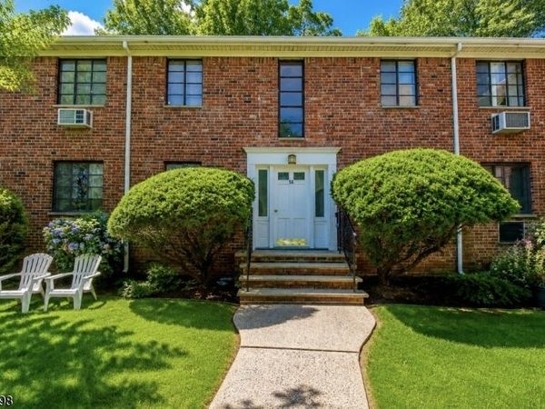 66 Troy Dr, Springfield, NJ 07081