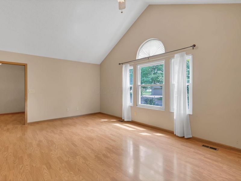 137 Clayburn Drive, Pataskala, OH 43062 Photo 18