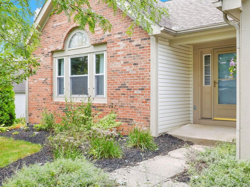 137 Clayburn Drive, Pataskala, OH 43062 Photo 3