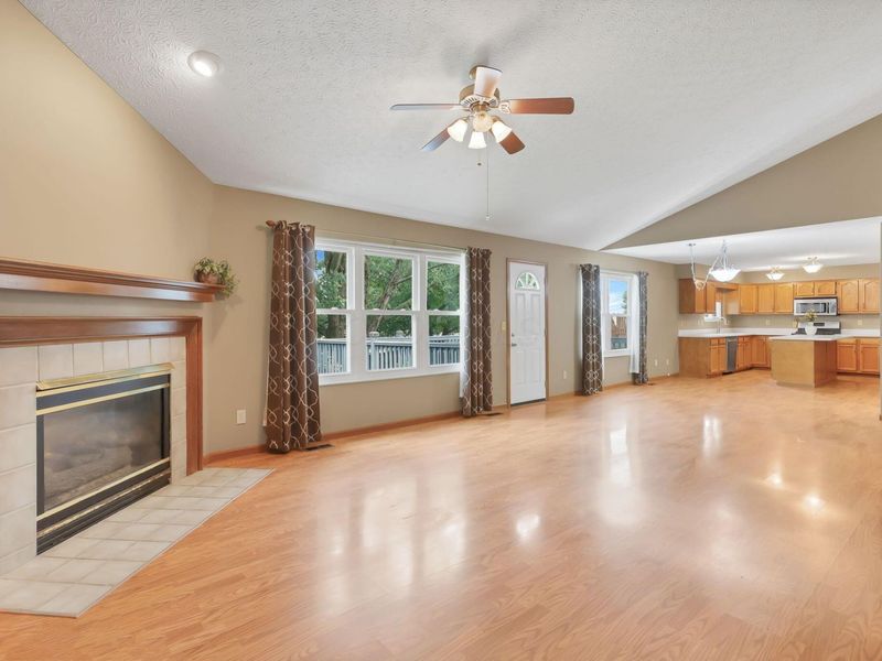 137 Clayburn Drive, Pataskala, OH 43062 Photo 8