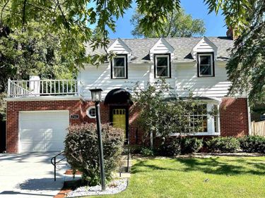 711 J E George Boulevard, Omaha, NE 68132