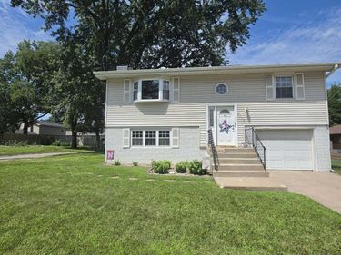 3713 S 56 Street, Lincoln, NE 68506