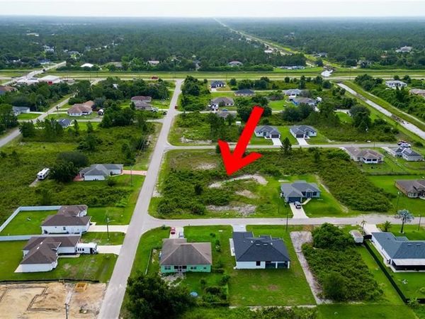 4628 & 4630 Dora AVE N, LEHIGH ACRES, FL 33971