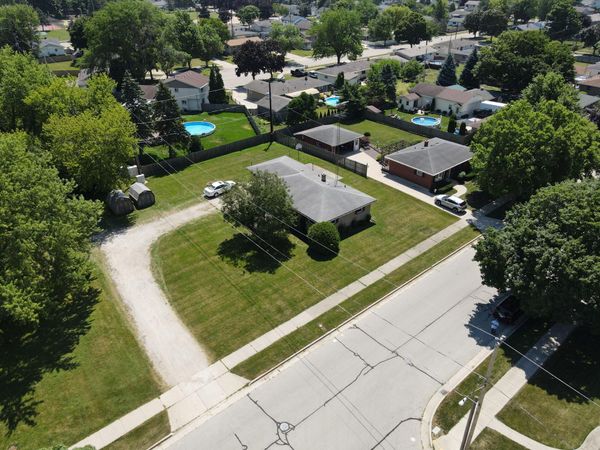 9625 Mount Pleasant Ave, Sturtevant, WI 53177