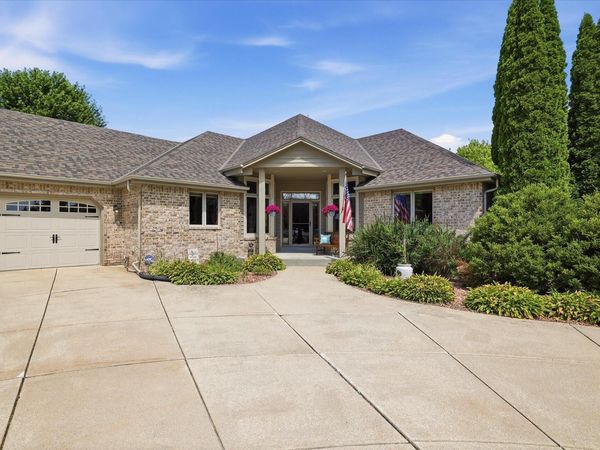 S75W13802 Bluhm Ct, Muskego, WI 53150
