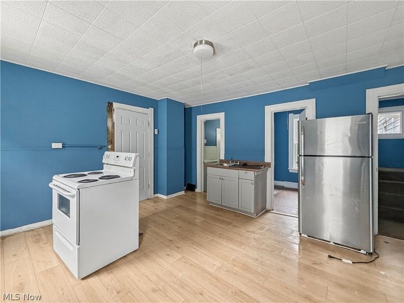 3717 Woodbridge Avenue, Cleveland, OH 44109 Photo 17