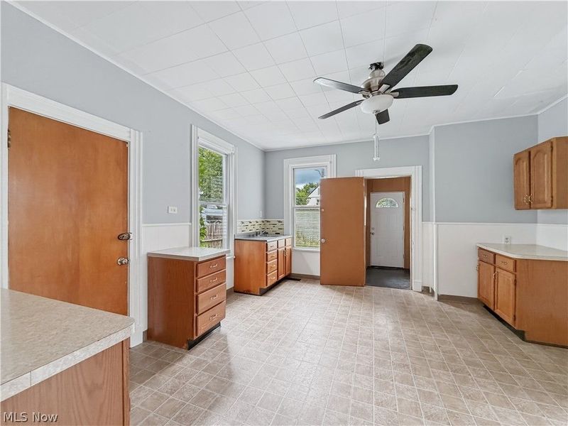 3717 Woodbridge Avenue, Cleveland, OH 44109 Photo 9