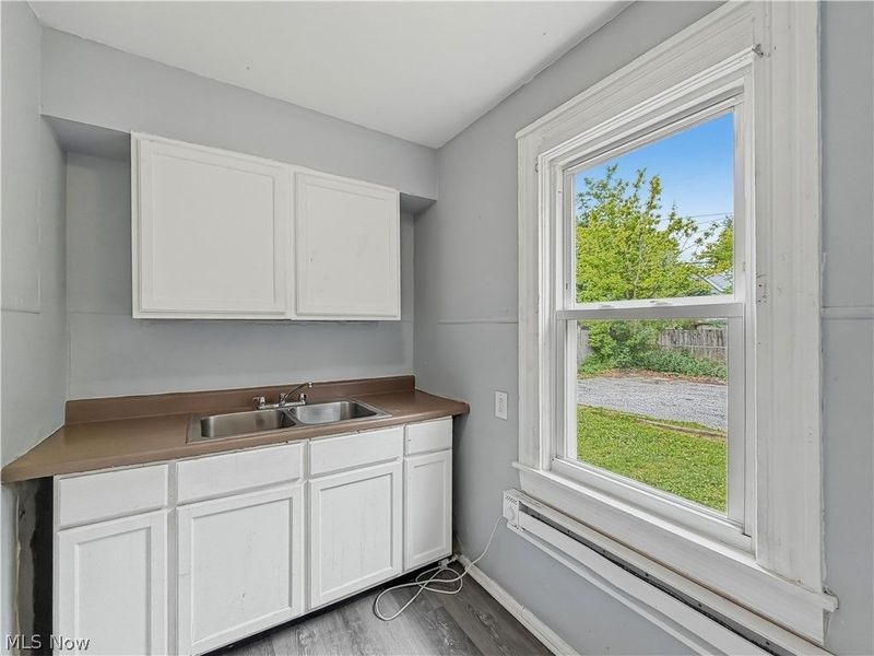 3257 Woodbridge Avenue, Cleveland, OH 44109 Photo 3