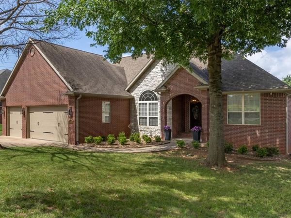 2023 Bridgeport Drive , Fayetteville, AR 72704
