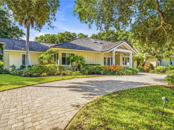 1755 Pelican Way, Vero Beach, FL 32963