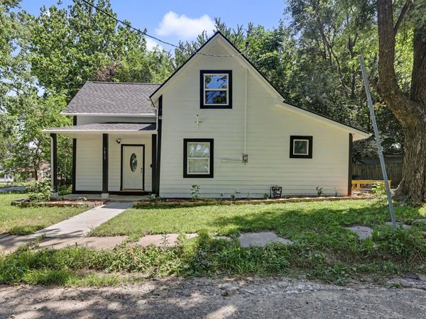 1413 E Vine Street, Des Moines, IA 50316