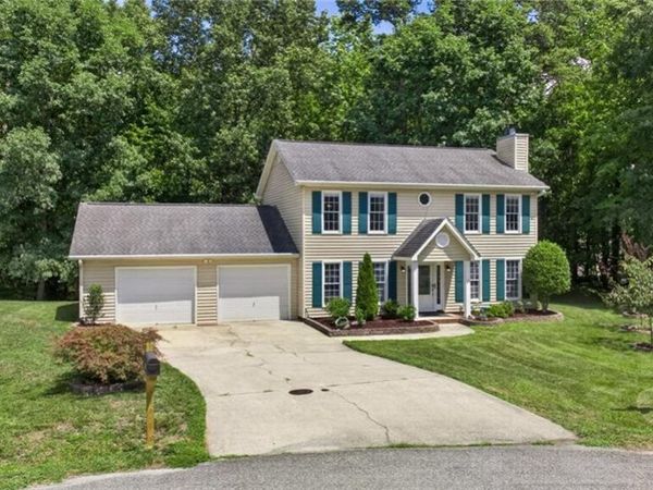 4000 Loch Mere Road , High Point, NC 27265