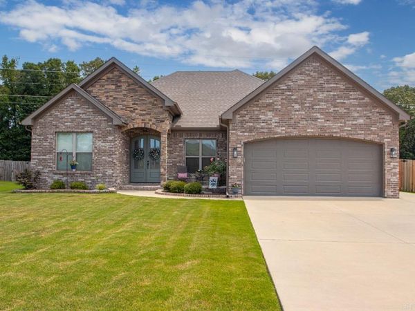 820 Oak Forest Cir , Sherwood, AR 72120