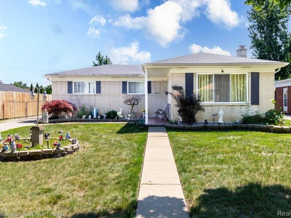 32566 Revere Drive, Warren, Mi 48092
