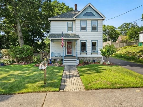 17 Shields St, Mansfield, MA 02048