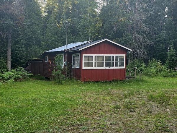 68 Wood Ln, Owls Head, NY 12969