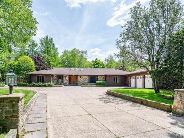 45 Red Wing Court, East Amherst, NY 14051