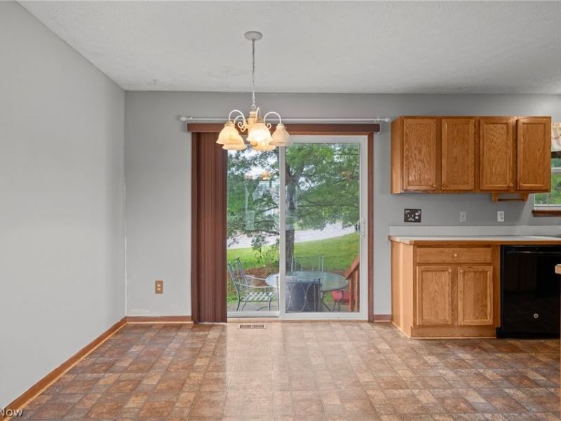 3072 Kelly Court, Akron, OH 44312 Photo 12
