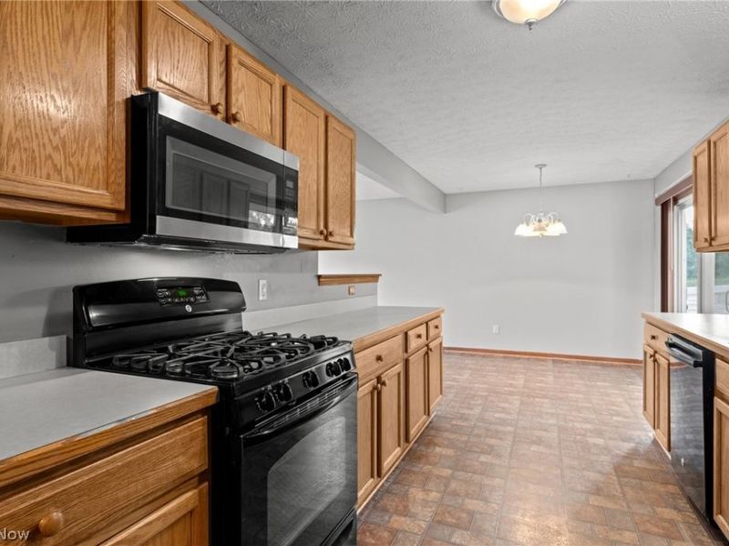 3072 Kelly Court, Akron, OH 44312 Photo 18