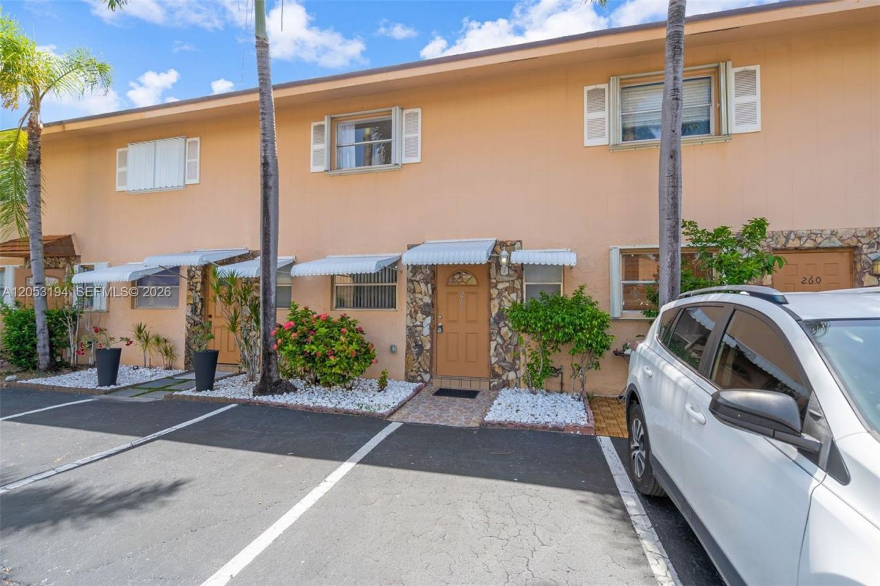 450 SE 7th St , Unit 261, Dania Beach, FL 33004 Photo