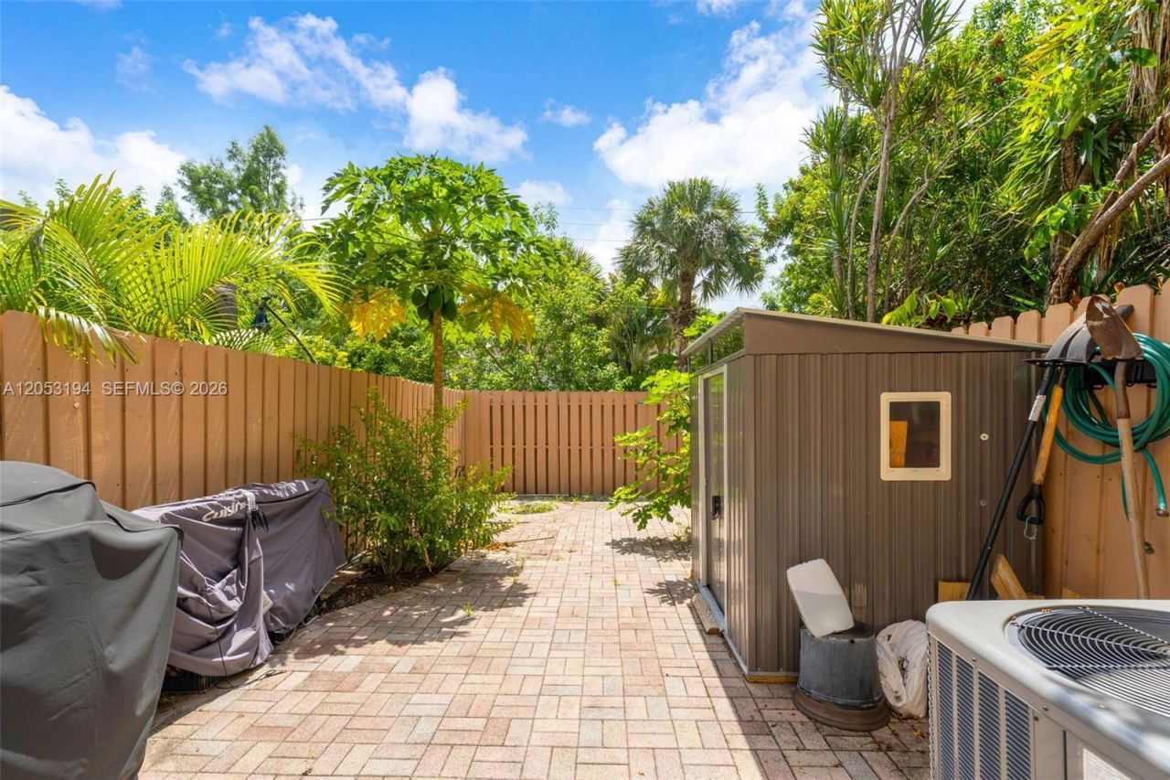 450 SE 7th St , Unit 261, Dania Beach, FL 33004 Photo