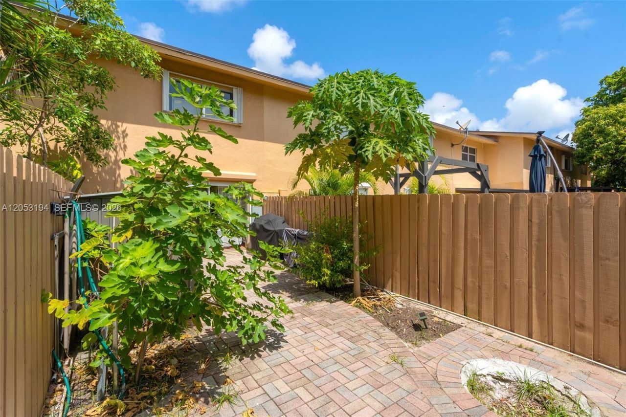 450 SE 7th St , Unit 261, Dania Beach, FL 33004 Photo