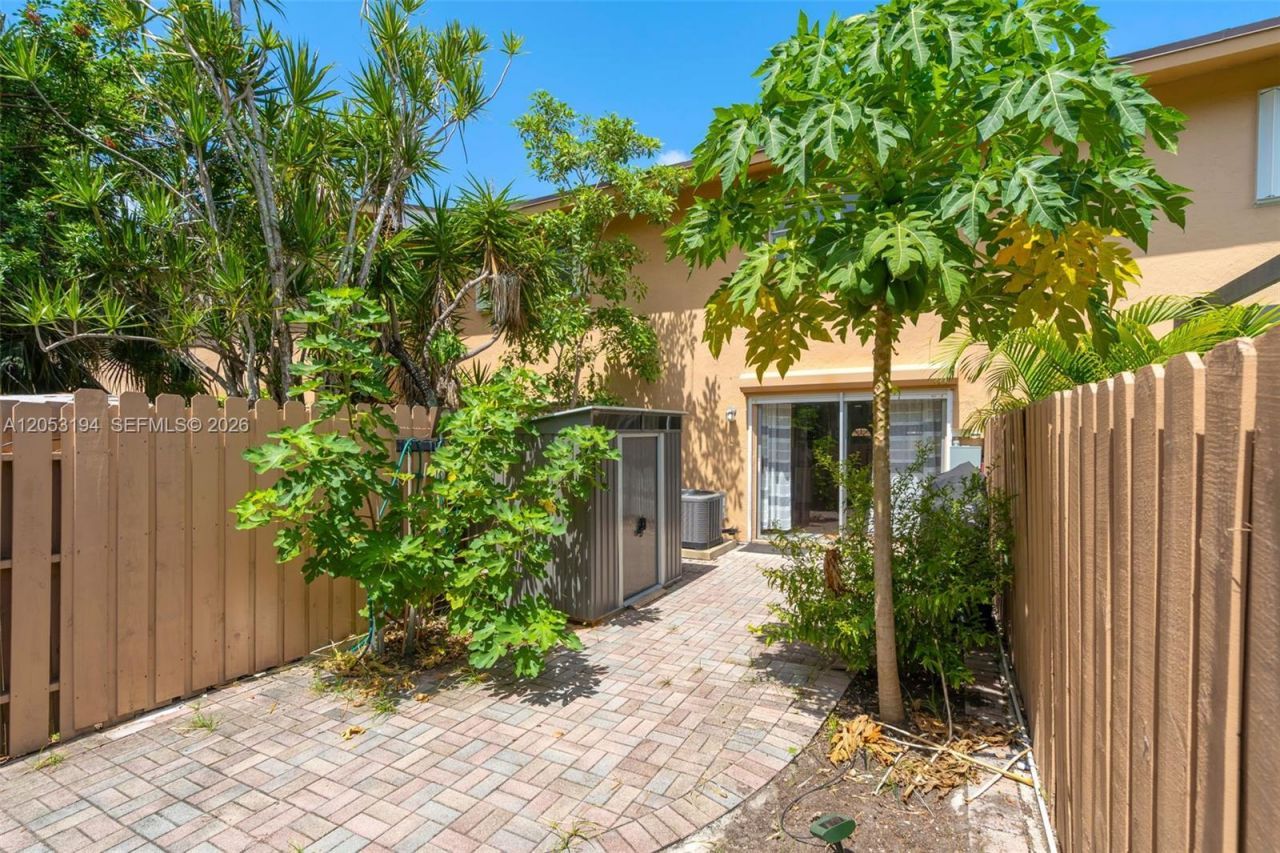 450 SE 7th St , Unit 261, Dania Beach, FL 33004 Photo