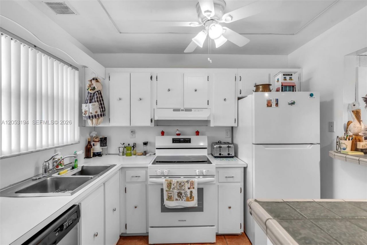 450 SE 7th St , Unit 261, Dania Beach, FL 33004 Photo