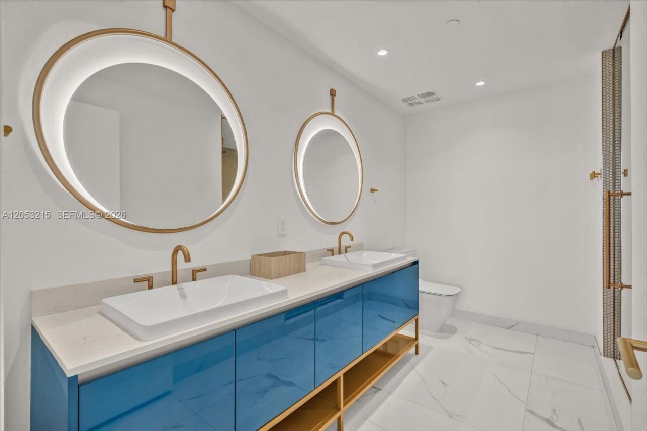 2678 Tigertail Ave , Unit 1605, Miami, FL 33133 Photo