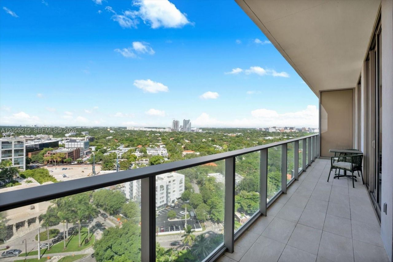 2678 Tigertail Ave , Unit 1605, Miami, FL 33133 Photo