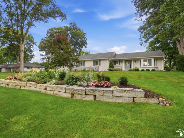 1194 Valetta Drive, Temperance, MI 48182
