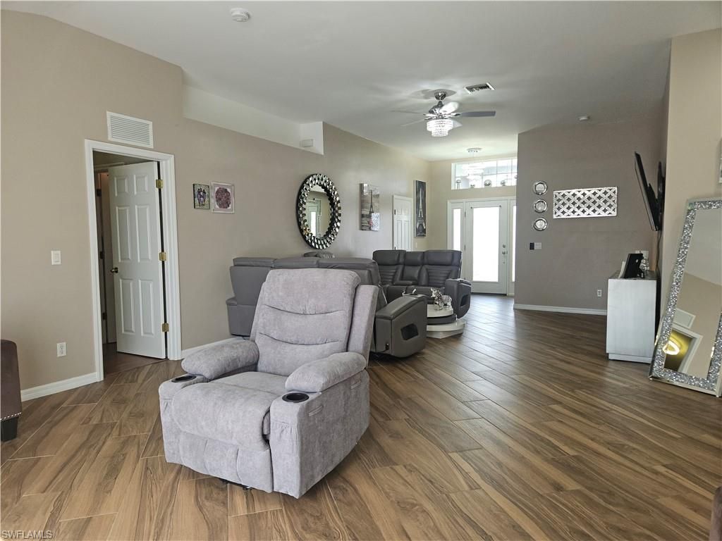 18300 Plumbago Ct , Lehigh Acres, FL 33972 Photo