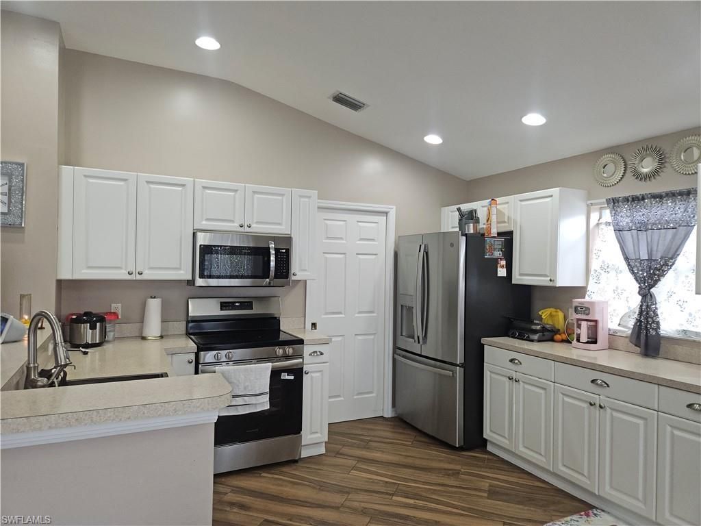 18300 Plumbago Ct , Lehigh Acres, FL 33972 Photo