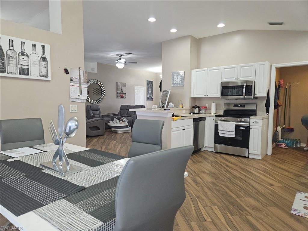 18300 Plumbago Ct , Lehigh Acres, FL 33972 Photo