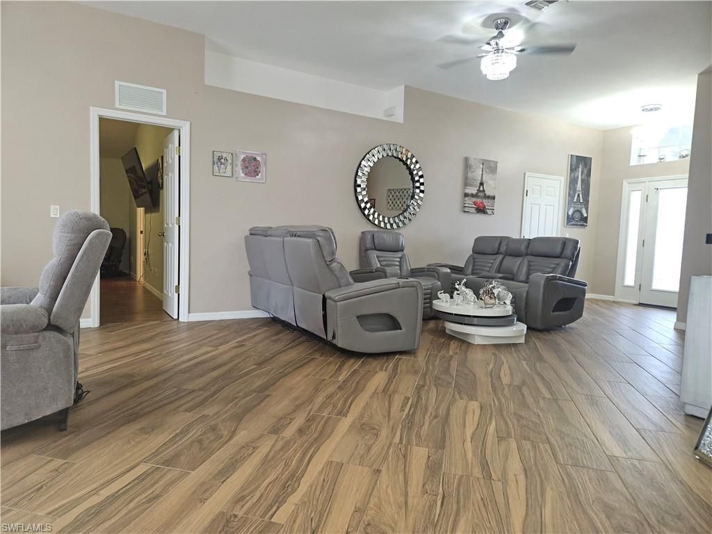 18300 Plumbago Ct , Lehigh Acres, FL 33972 Photo
