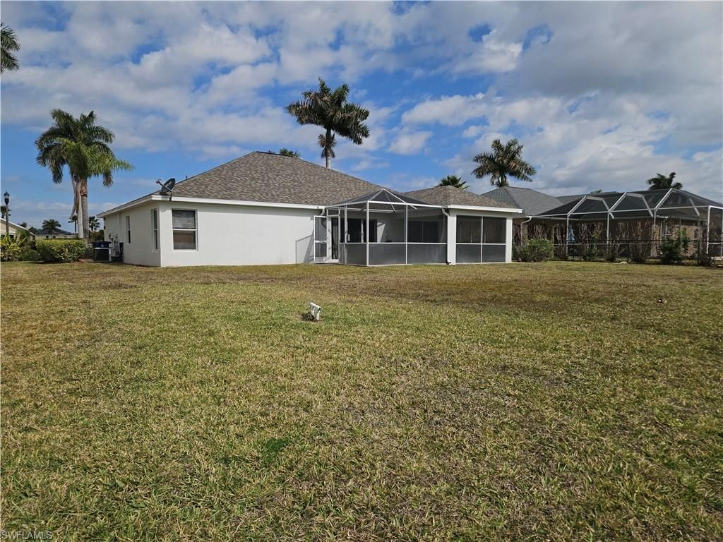 18300 Plumbago Ct , Lehigh Acres, FL 33972 Photo