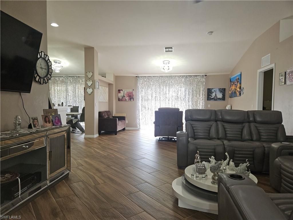 18300 Plumbago Ct , Lehigh Acres, FL 33972 Photo
